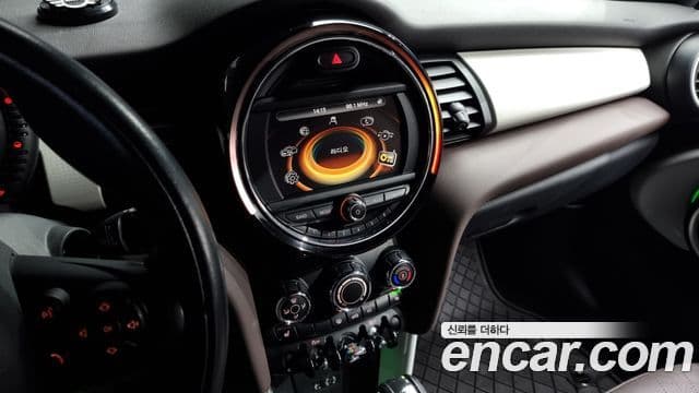 Mini Cooper 3세대, 2015 14