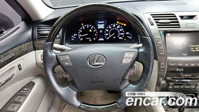 Lexus LS460 XF40, 2008 13