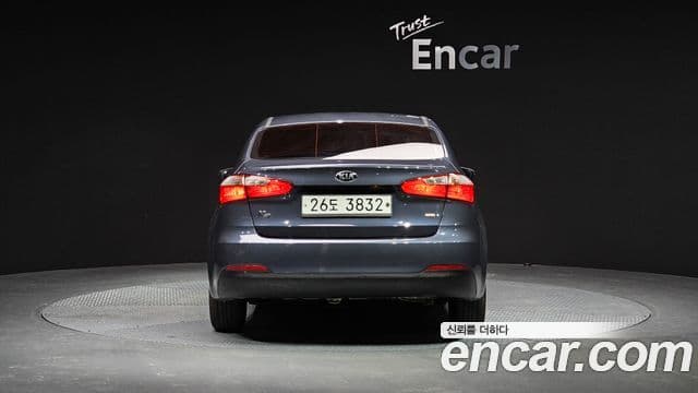 Kia K3 Trendy, 2013 4