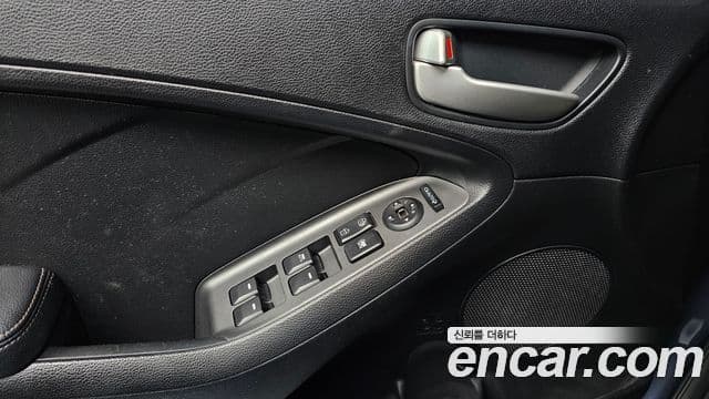 Kia K3 Trendy, 2013 12