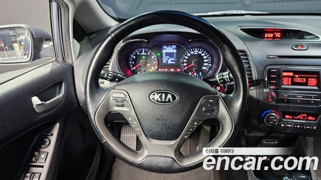 Kia K3 Trendy, 2013 14