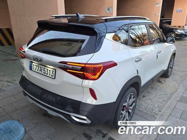Kia Seltos Signature, 2022 3