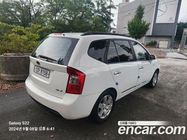 Kia 뉴카렌스 топовая версия, 2008 3