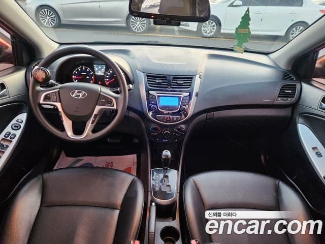 Hyundai Accent(новый кузов / новое поколение) Premier, 2011 8