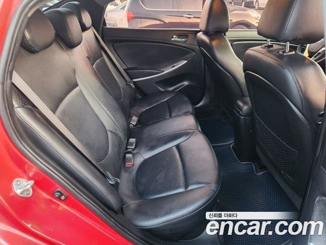 Hyundai Accent(новый кузов / новое поколение) Premier, 2011 11