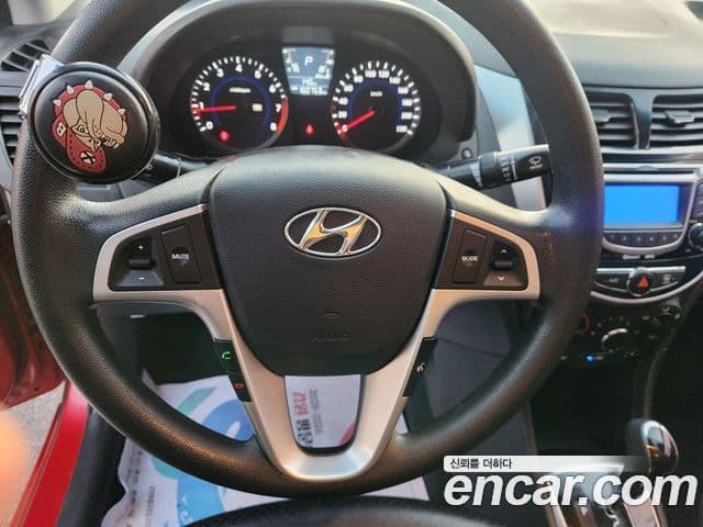 Hyundai Accent(новый кузов / новое поколение) Premier, 2011 15