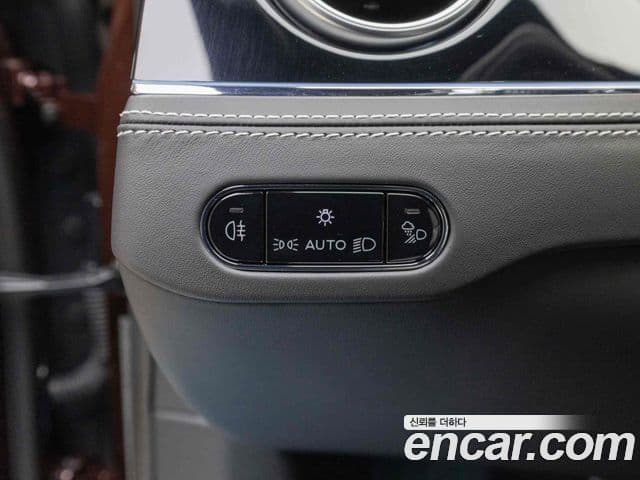 Bentley Flying Spur 3세대 4.0 S, 2024 13