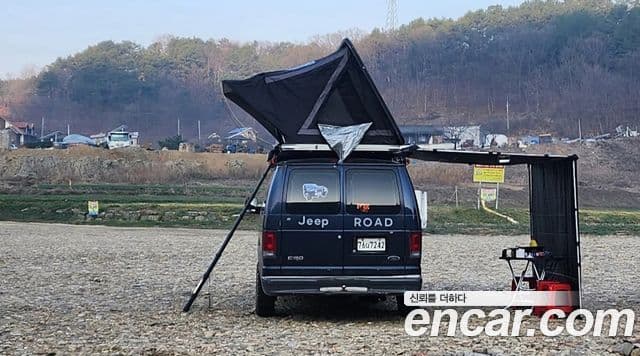 Ford E-Series E-150, 2003 1