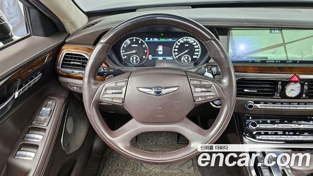 Genesis EQ900 Prestige, 2016 13