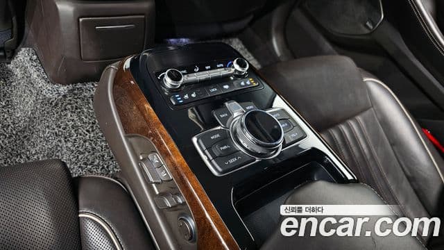 Genesis EQ900 Prestige, 2016 17