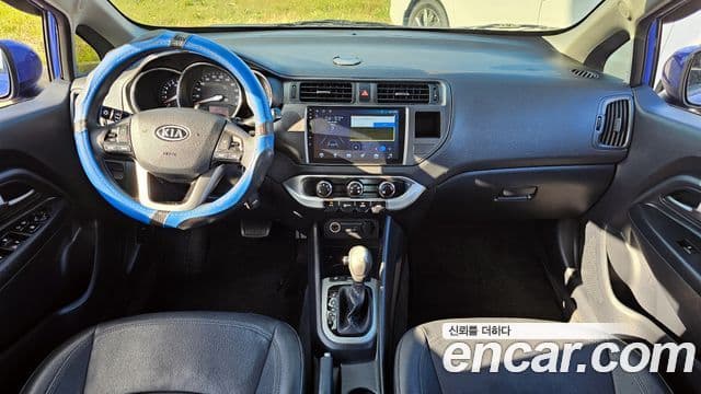 Kia All New Pride Deluxe, 2012 7