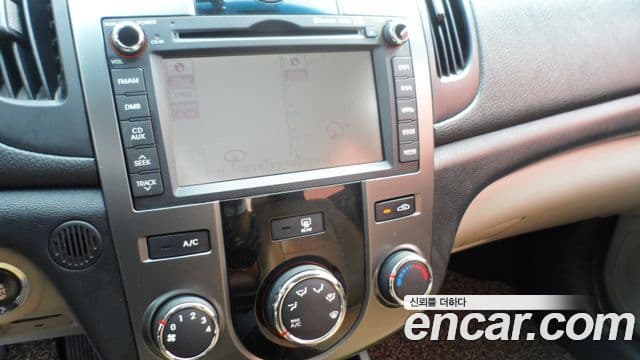 Kia Forte 1.6 CVVT SLi, 2010 11