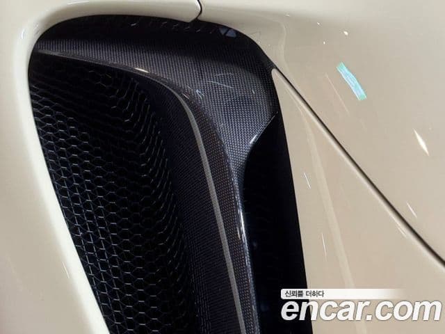 Ferrari SF90 스파이더, 2023 15