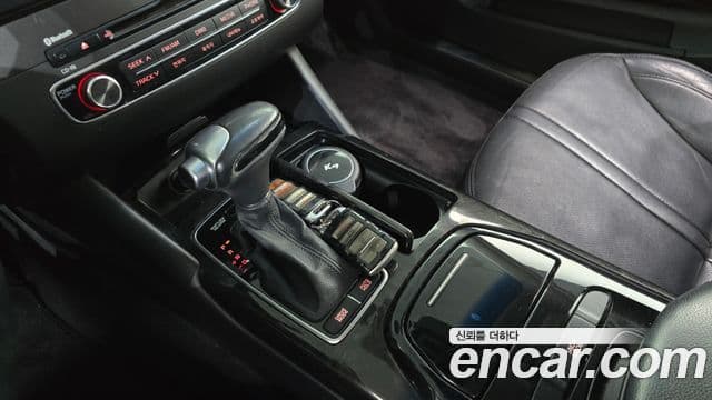 Kia K9 Prestige, 2014 9