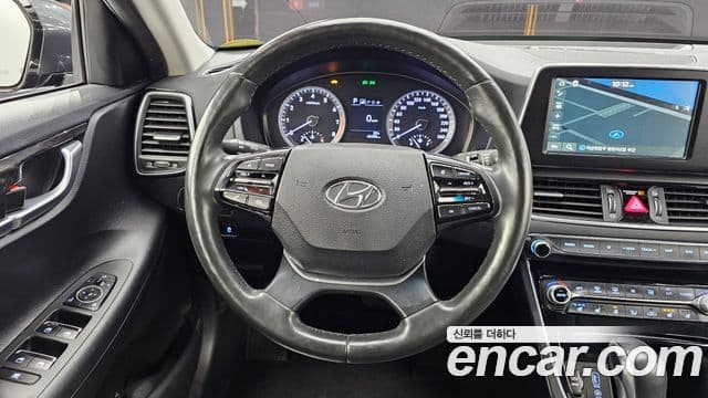 Hyundai Grandeur IG 3.0 LPi Modern (арендный автомобиль), 2019 13