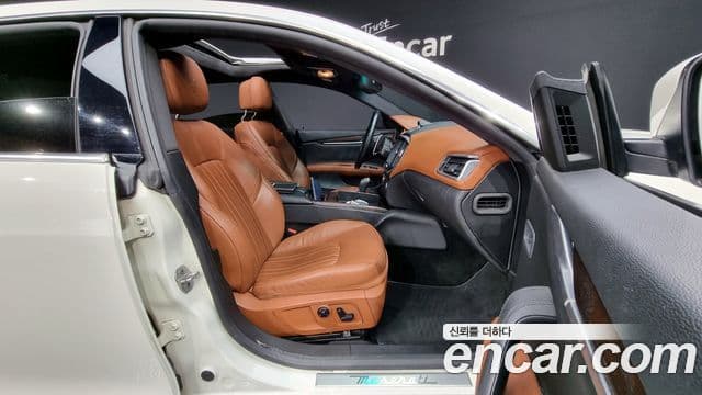 Maserati 기블리 3세대, 2015 10