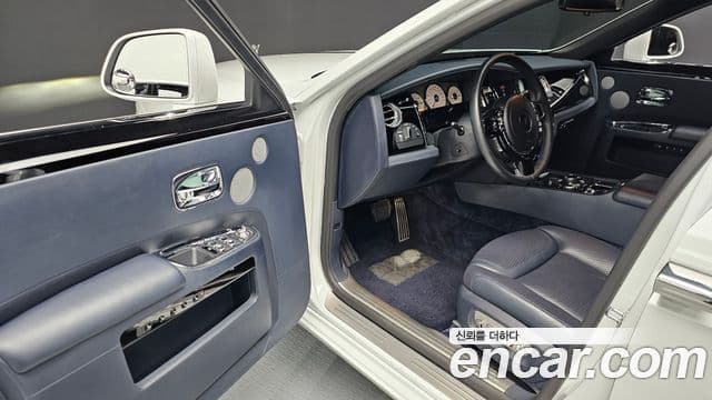 Rolls-Royce 고스트, 2019 10