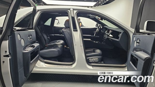 Rolls-Royce 고스트, 2019 11