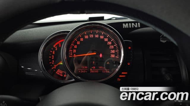 Mini Cooper D 3세대, 2014 8