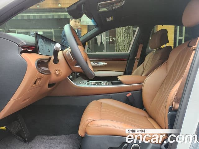 Genesis GV70, 2025 7