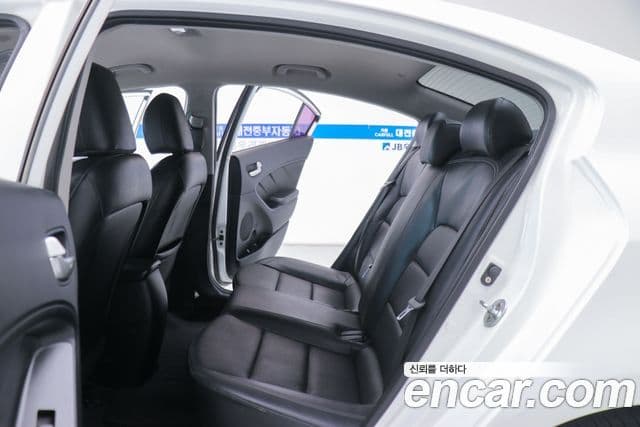 Kia K3 Luxury, 2013 9
