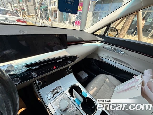 Genesis GV70, 2025 6