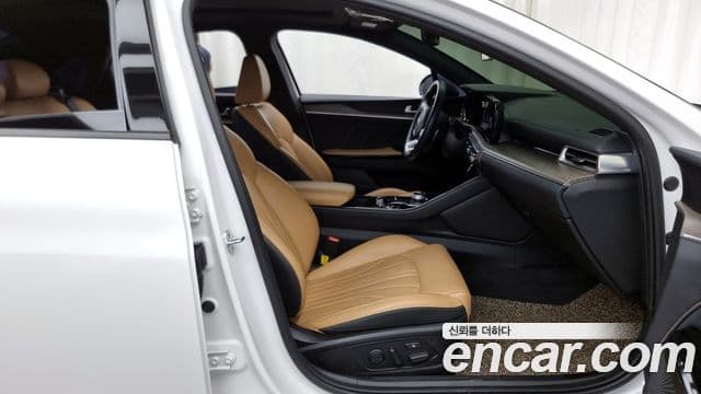 Kia K5 3세대 Signature, 2020 11
