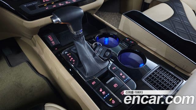 Kia The / новый New Carnival Prestige, 2019 9