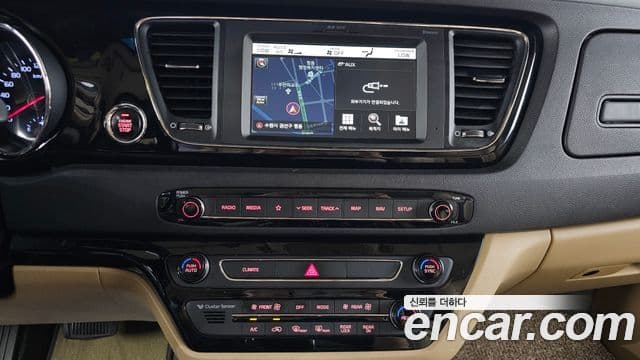 Kia The / новый New Carnival Prestige, 2019 15