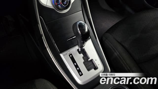 Hyundai Avante MD M16 GDI Deluxe, 2012 9