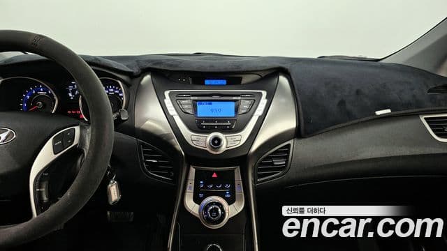 Hyundai Avante MD M16 GDI Deluxe, 2012 14