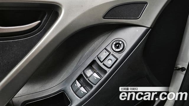 Hyundai Avante MD M16 GDI Deluxe, 2012 16