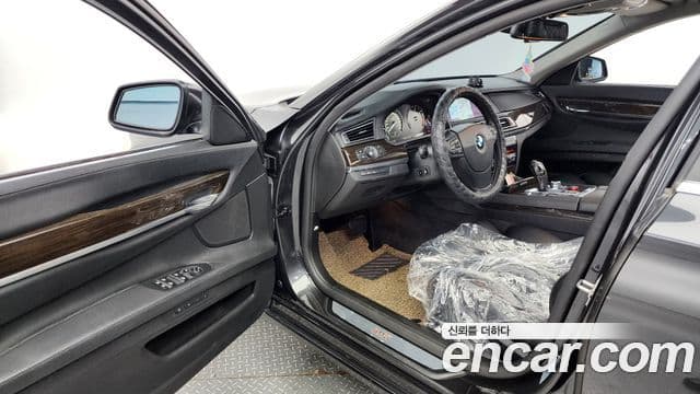 BMW 7시리즈 (F01), 2011 10