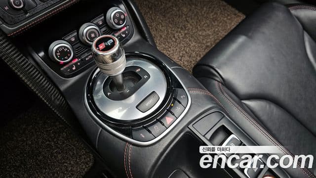 Audi R8 5.2 V10 Spyder, 2013 9