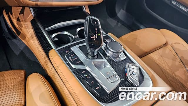 BMW 7시리즈 (G11) 740e iPerformance M Sport, 2017 9