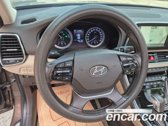 Hyundai Grandeur IG гибрид Exclusive, 2018 19