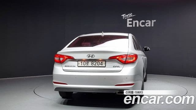 Hyundai LF Sonata Style, 2016 4