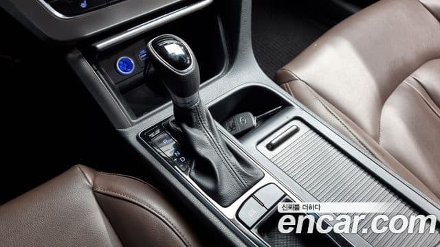 Hyundai LF Sonata Style, 2016 9