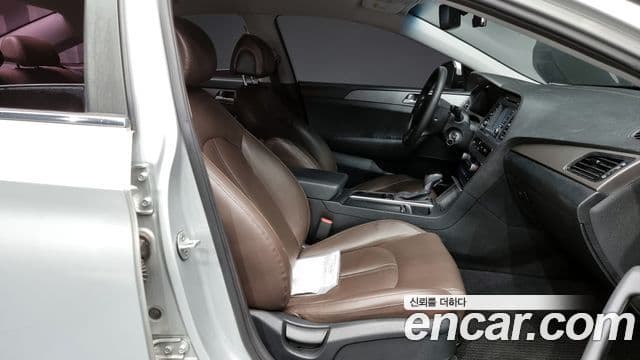 Hyundai LF Sonata Style, 2016 11