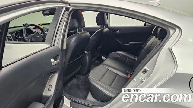 Kia K3 Deluxe, 2015 11