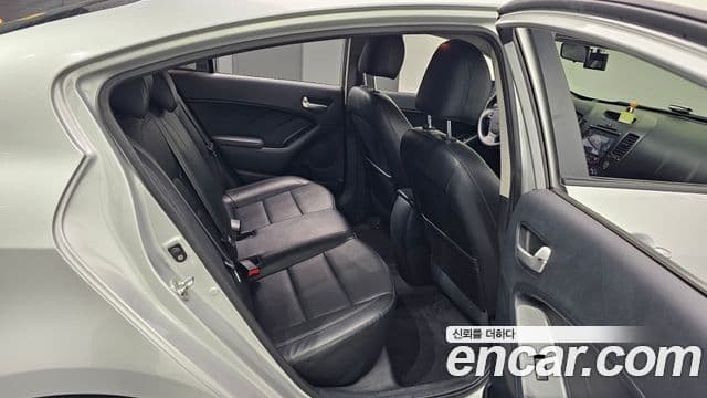 Kia K3 Deluxe, 2015 13