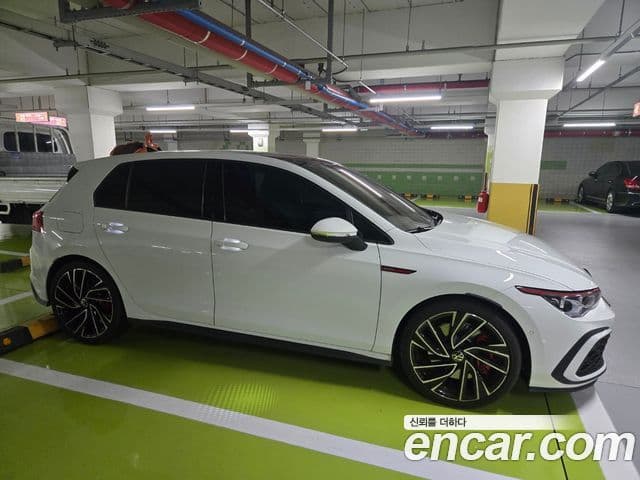 Volkswagen Гольф 8세대 2.0 GTI, 2024 9