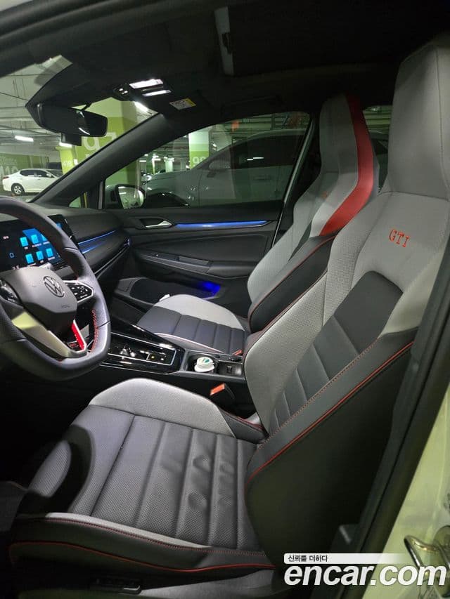 Volkswagen Гольф 8세대 2.0 GTI, 2024 17