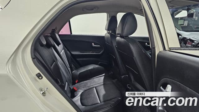 Kia All New Morning Deluxe Trendy, 2015 13