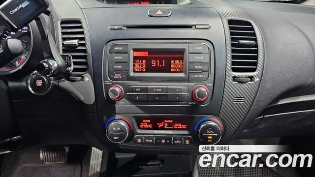 Kia K3 Luxury, 2013 17