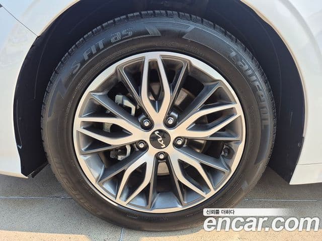 Kia K5 3세대 Trendy, 2023 9