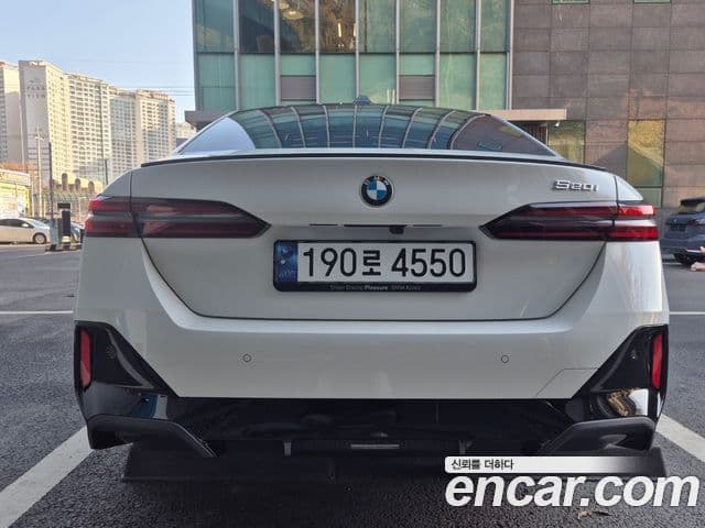 BMW 5시리즈 (G60) 520i M Sport, 2025 все фото