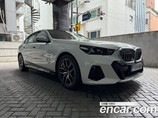BMW 5시리즈 (G60) 520i M Sport, 2025 2