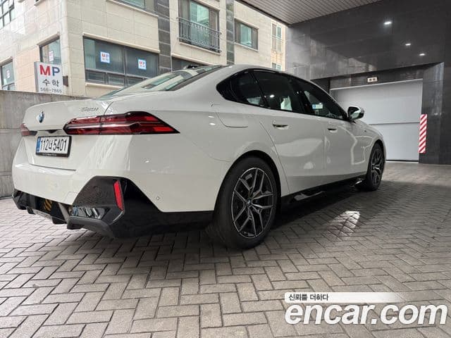 BMW 5시리즈 (G60) 520i M Sport, 2025 3