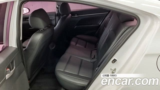 Hyundai Avante AD 1.6 LPI Style(арендный автомобиль), 2018 9